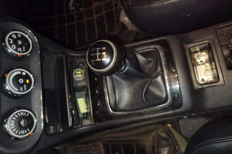 Used Mitsubishi Lancer EX 2013 Chasing Edition 1.8L Manual Luxury Model