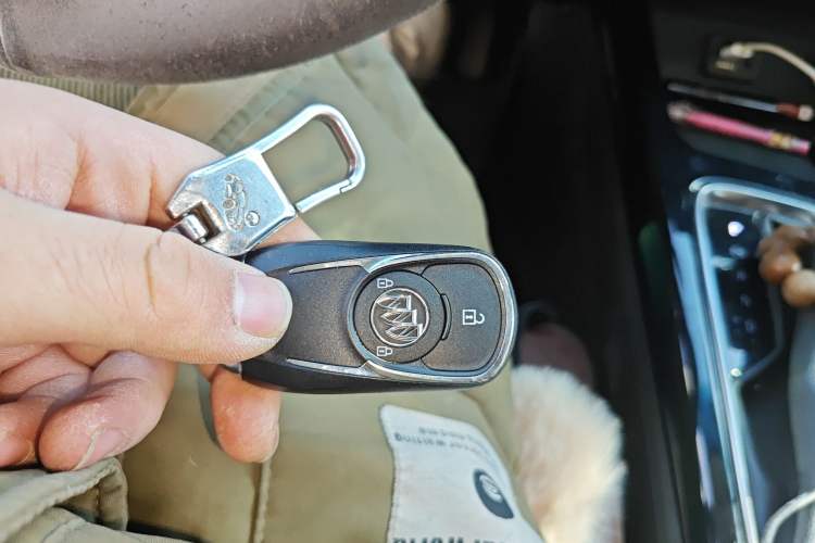 Used Buick GL6 2021 323T Mild Hybrid Connect Luxury Model