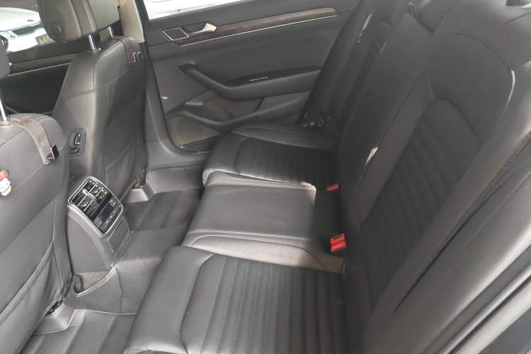 Used Volkswagen Magotan 2019 330TSI DSG Luxury Version China VI Standard
