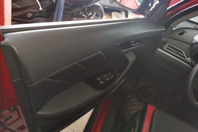 Used Venucia T60 2018 1.6L Manual ZhiShang Edition China V Standard
