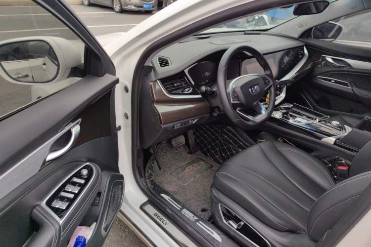 Used Geely Auto Emgrand GT 2018 1.5T MHEV Yaoxiang Edition
