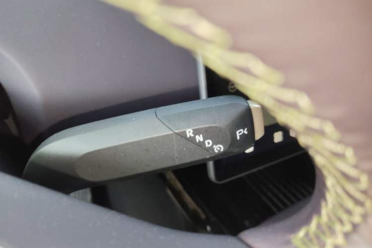 Used Avatr 07 2024 Max Extended-Range Edition Gear Lever