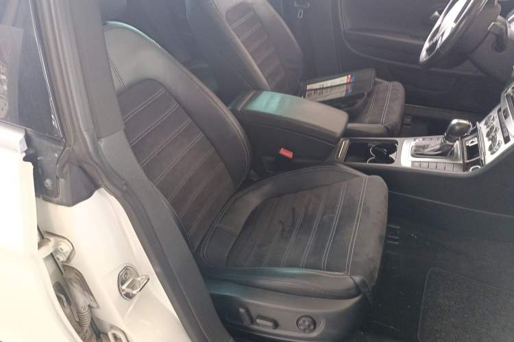 Used Volkswagen FAW-Volkswagen CC 2016 1.8TSI Luxury Model
