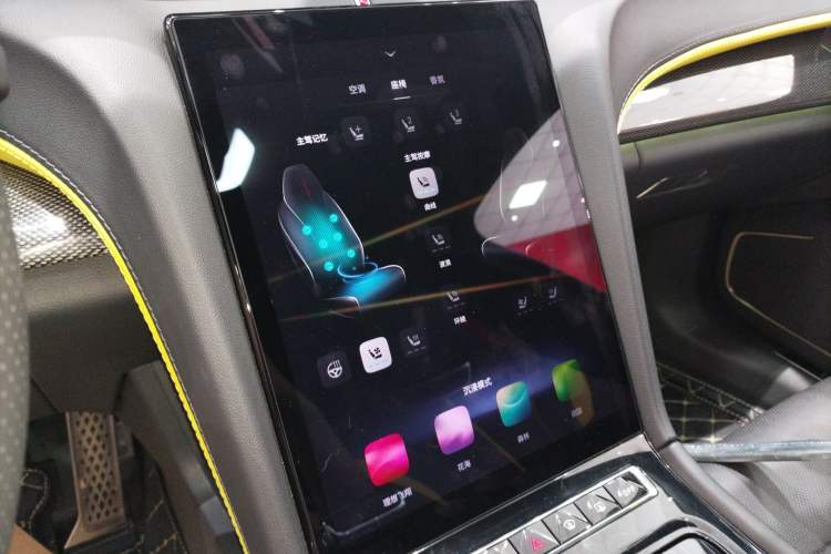 Used Hongqi H6 2023 2.0T ZhiZhen Edition
