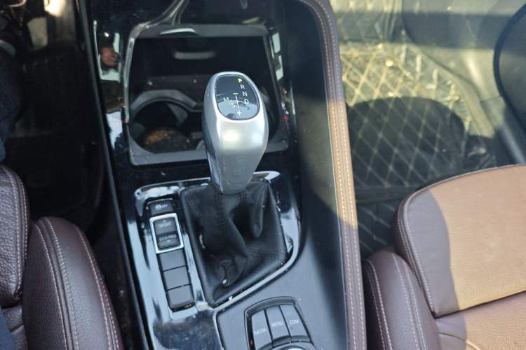 Used BMW X1 2019 sDrive18Li Premium Edition Gear Lever