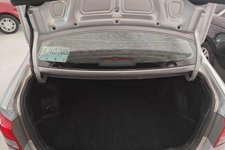 Used Kia K2 2015 Sedan 1.4L MT GLS