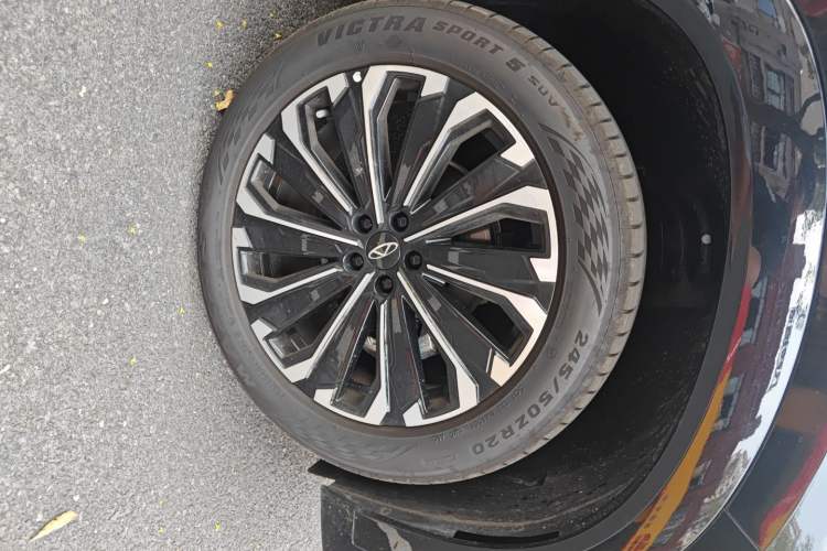 Used Chery Tiggo 9 2025 2.0T Dual-Clutch Two-Wheel Drive Black Samurai Edition 5 Seats
