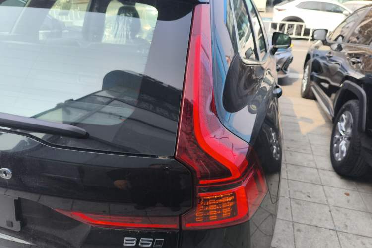 Used Volvo XC60 2026 B5 4x4 Smart Luxury Edition
