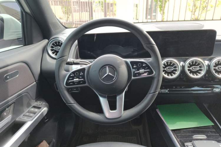 Used Mercedes-Benz GLB 2022 GLB 220 Fashion Model Steering Wheel