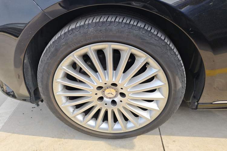 Used Mercedes-Benz E-Class 2015 E 200 L