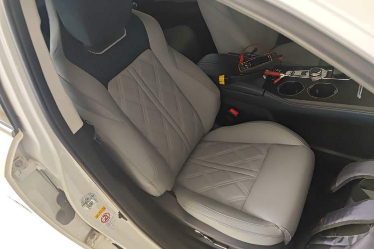 Used CHANGAN UNI-K iDD 2023 Smart Electric iDD 1.5T 135km Smart Leading Model
