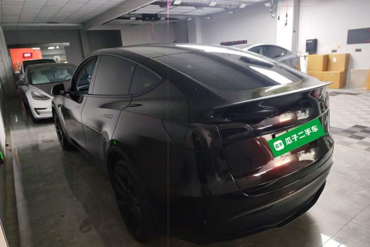 Used Tesla Model Y 2022 Long-Range All-Wheel-Drive Version
