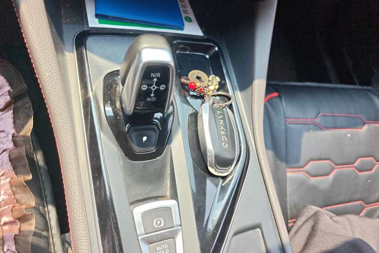 Used Lynk & Co 02 2020 1.5T DCT Two-Wheel Drive Zhaopu Version Gear Lever