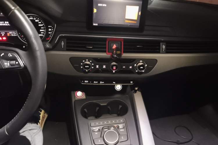Used Audi A4L 2019 40 TFSI Ambition China VI