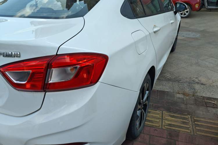 Used Chevrolet Cruze 2018 320 Automatic Pioneer Sunroof Edition
