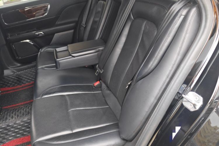 Used Lincoln Continental 2018 2.0T Two-Wheel Drive Deluxe Edition Left Rear Seat