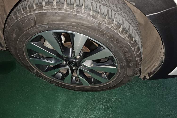 Used Kia KX7 2017 2.0T Automatic Two-Wheel Drive GLS 7-Seater