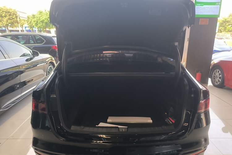 Used BYD Qin PLUS 2024 HONOR Edition DM-i 55KM Leading Model
