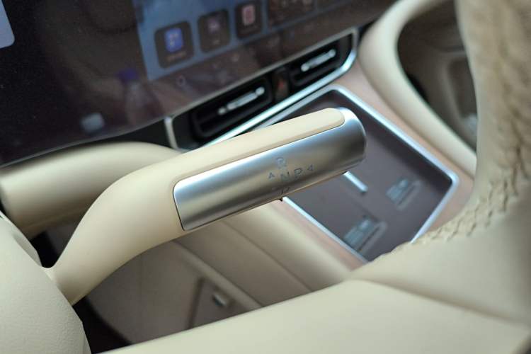 Used Hima AITO M9 2024 Range-Extended Ultra Version 42 kWh 6-Seater Model
