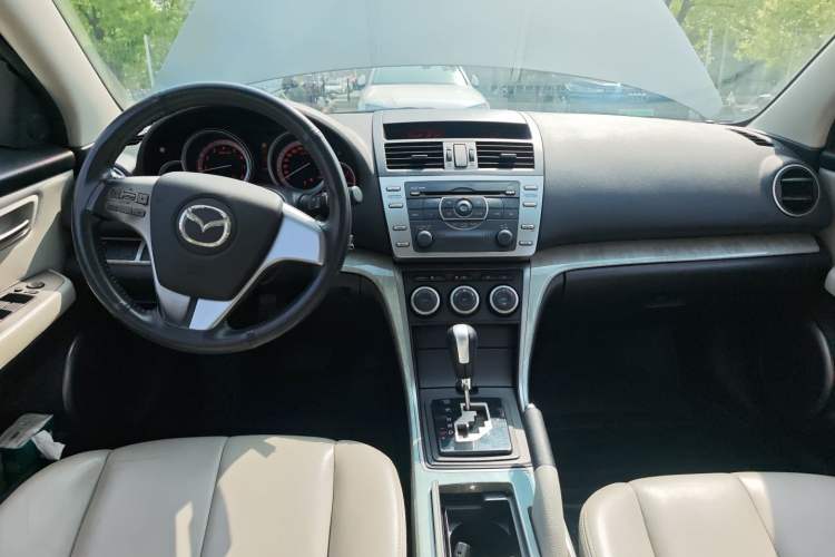 Used Mazda 6 2010 2.0L Automatic Luxury Edition Center Console