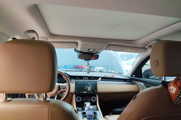 Used Jaguar XFL 2024 2.0T P250 Two-Wheel Drive Prestige Luxury Edition Headliner