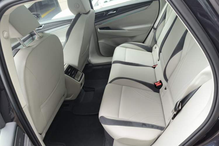 Used Volkswagen ID.7 VIZZION 2024 First Edition Left Rear Seat