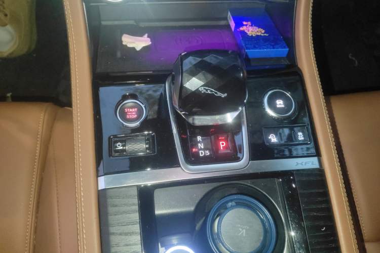 Used Jaguar XFL 2022 XFL 2.0T P250 Two-Wheel-Drive Elite Sport Edition
