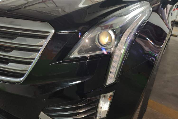 Used Cadillac XT5 2018 25T Luxury Model