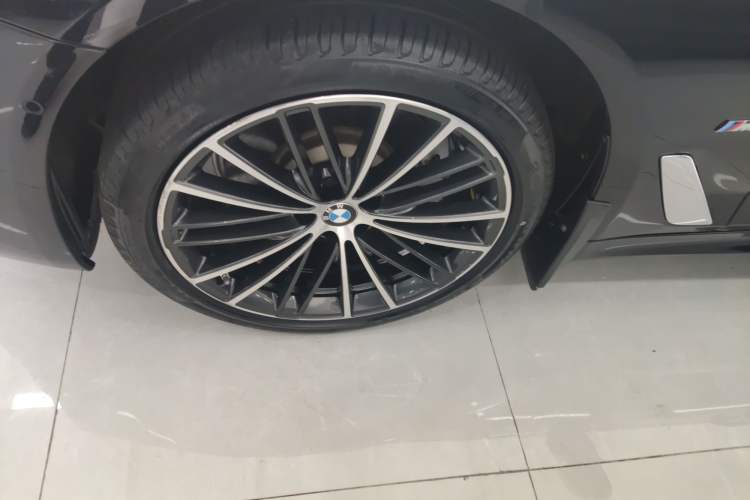 Used BMW 5 Series 2022 Restyled 530Li Leading Edition M Sport Package