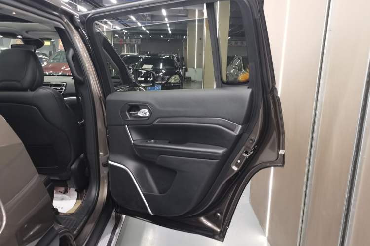 Used Jeep Grand Commander 2018 2.0T Four-Wheel Drive Prestige Edition China V
