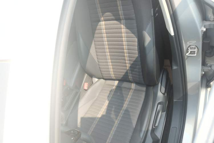 Used Volkswagen Lavida 2019 1.5L Automatic Vision Edition China VI Standard Left Front Seat