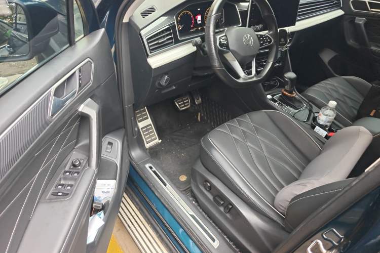 Used Volkswagen Tiguan L 2022 330TSI Automatic Two-Wheel Drive R-Line Enhanced Edition Driver Seat