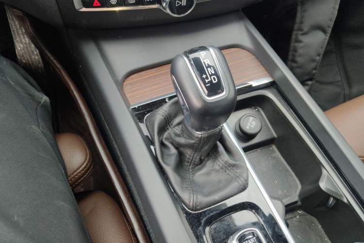 Used Volvo XC60 2021 T5 4x4 Smart Luxury Edition
