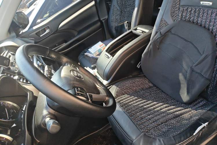 Used Toyota Highlander 2018 2.0T Four-Wheel Drive Luxury Edition 7 Seats China V Emission Standard
