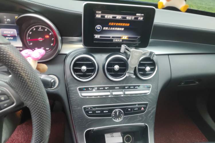 Used Mercedes-Benz C-Class 2016 C 200 L Sport Edition Audio And AC Panel