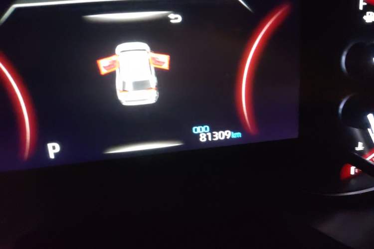 Used Toyota RAV4 2020 2.0L CVT 4x4 Trend Edition Odometer Close Up