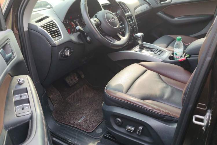 Used Audi Q5 2017 Plus 40 TFSI Technology Model Driver Seat