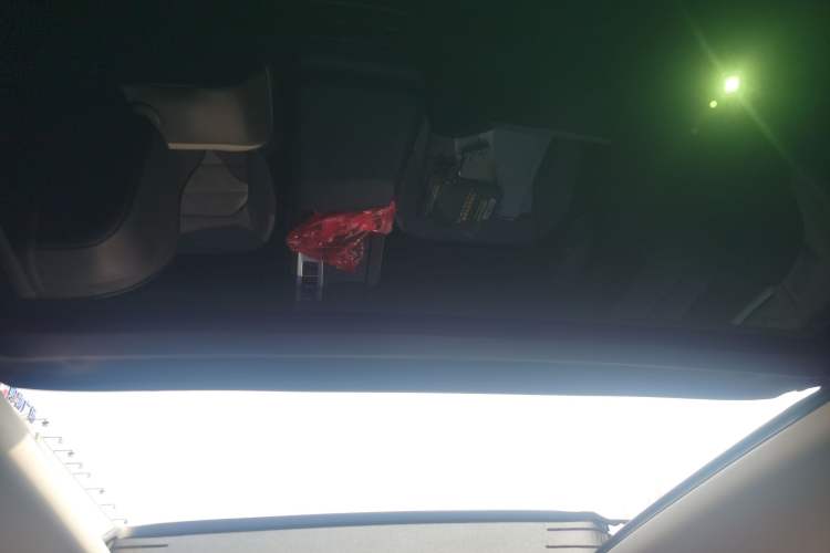 Used Volkswagen Tavendor 2023 330TSI Luxury Touring Edition