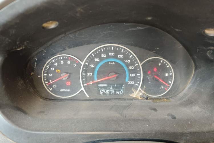 Used Wuling Rongguang V 2016 1.5L Standard Version
