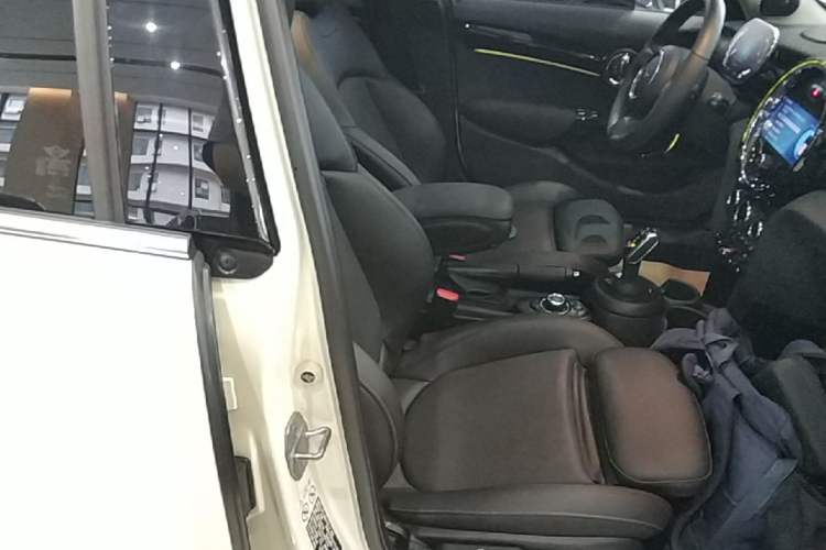 Used MINI 2023 1.5T COOPER Artist Five-Door Edition