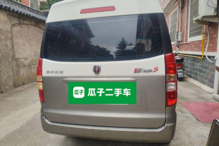 Used Jinbei New Hiace S 2023 1.5L Wealth Edition Passenger Van 5/6/7-Seater Central Air Conditioning Version SWC15M Rear