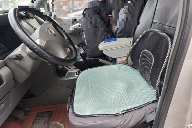 Used Dongfeng Shuaike 2011 1.6L Manual Comfort 7-Seater