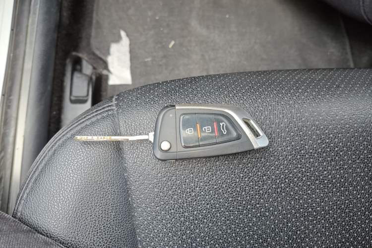 Used Toyota YARiS L Zhi Xuan 2019 1.5E CVT Dynamic Edition China VI compliant