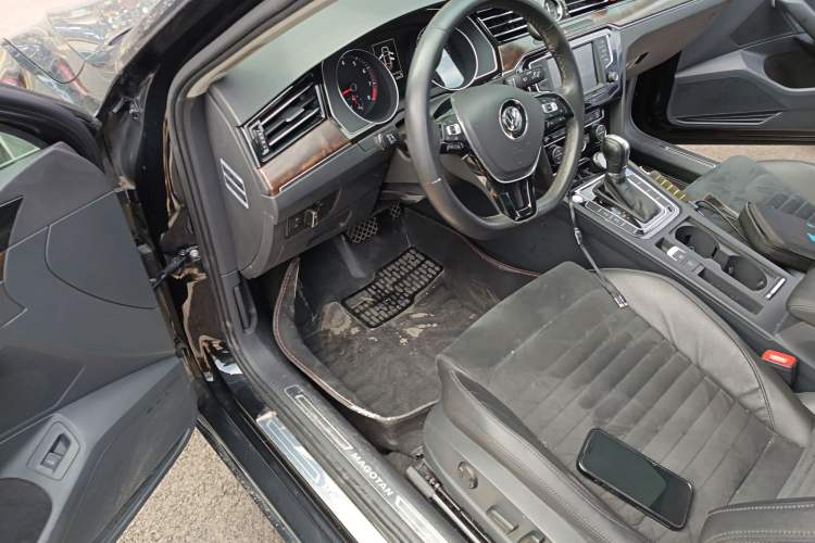 Used Volkswagen Magotan 2017 380TSI DSG Luxury Model Driver Seat