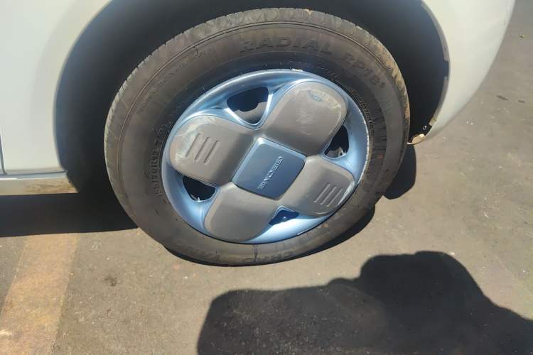 Used Geely Galaxy Panda 2023 Panda Mini 200km Endurance Bear
