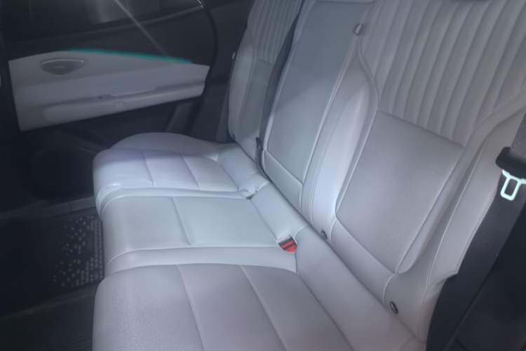 Used Lynk & Co Z10 2025 95 kWh 766 km Range Rear-Wheel Drive Max