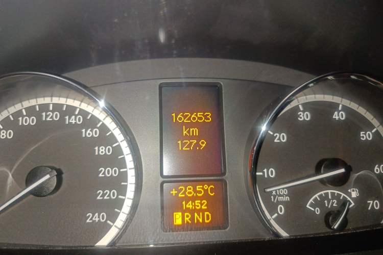 Used Mercedes-Benz Viano 2013 3.0L Hospitality Edition
