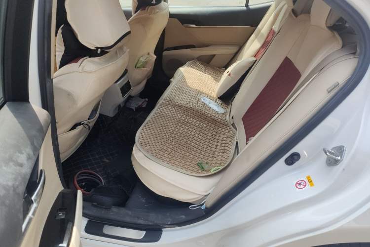 Used Toyota Camry 2019 Dual-Engine 2.5 HG Luxury Edition China V Standard