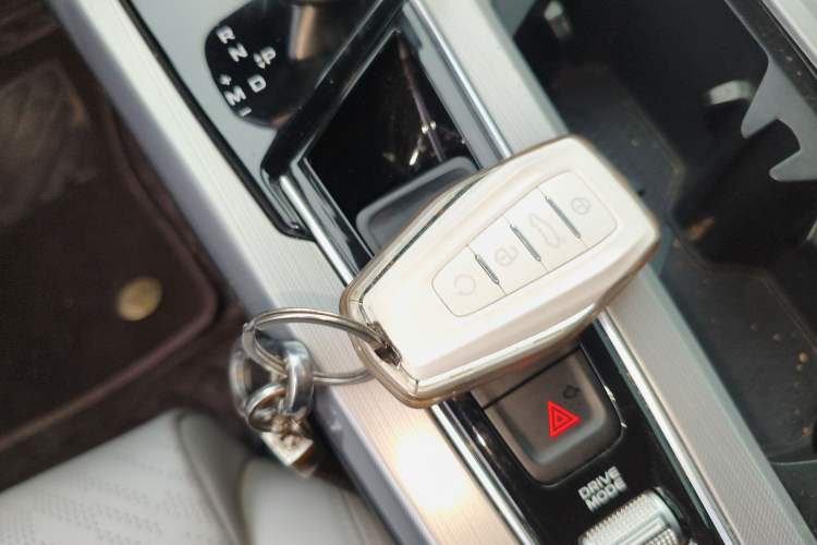 Used Geely Auto Preface 2021 Revised Version 2.0TD Luxury Edition Vehicle Key