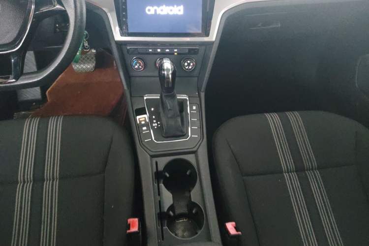 Used Volkswagen Lamando 2015 230TSI DSG Fashion Edition